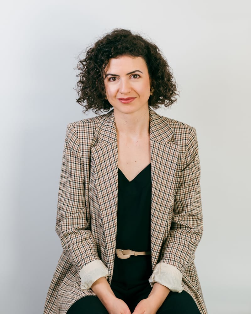 Ana — ANABÉ Spécialiste du Sourcil